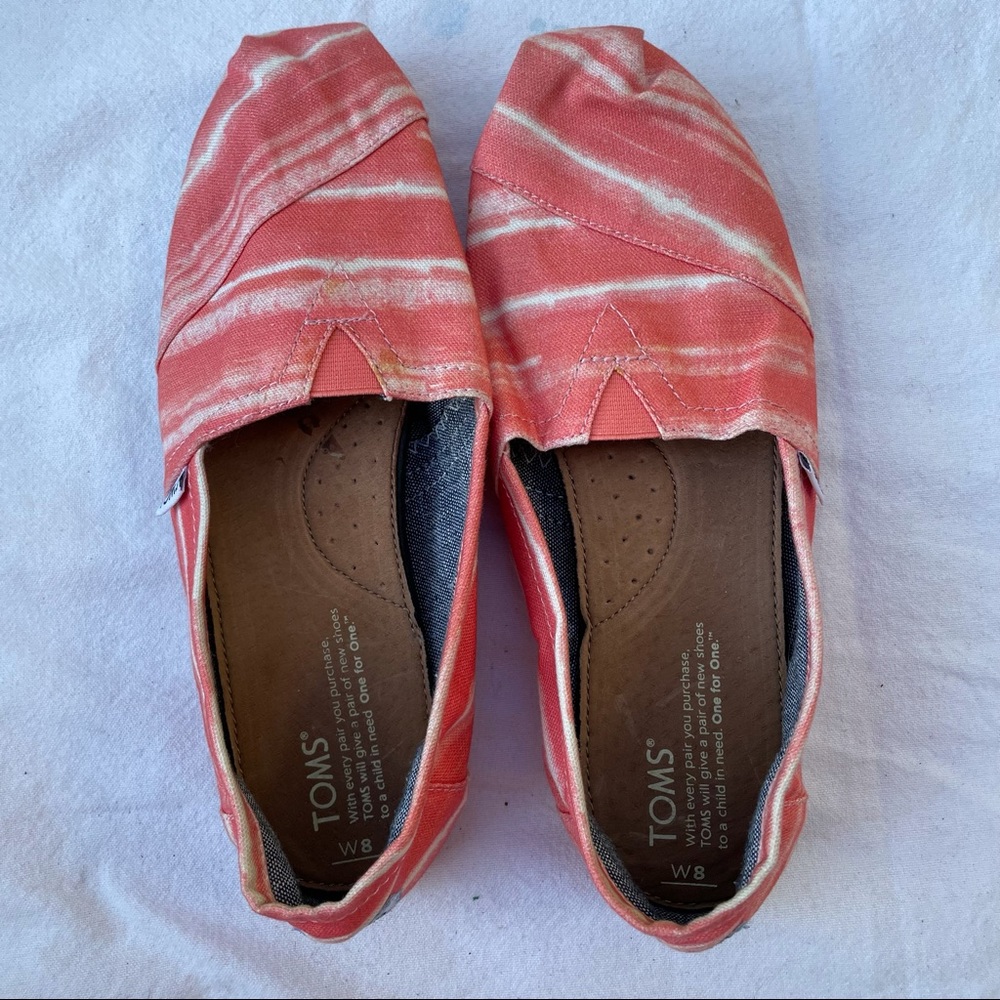 coral colored toms